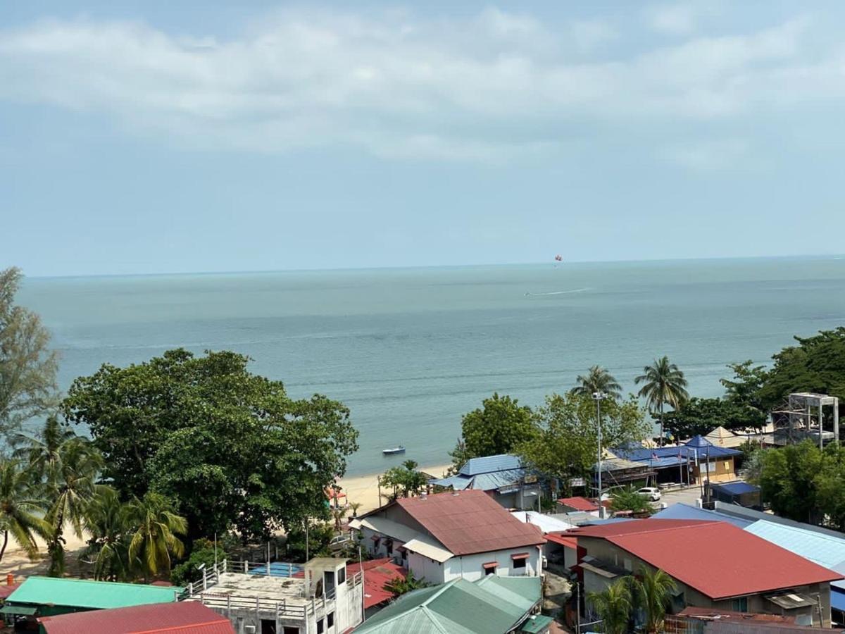 By The Sea Beachfront Penang Batu Ferringhi Extérieur photo